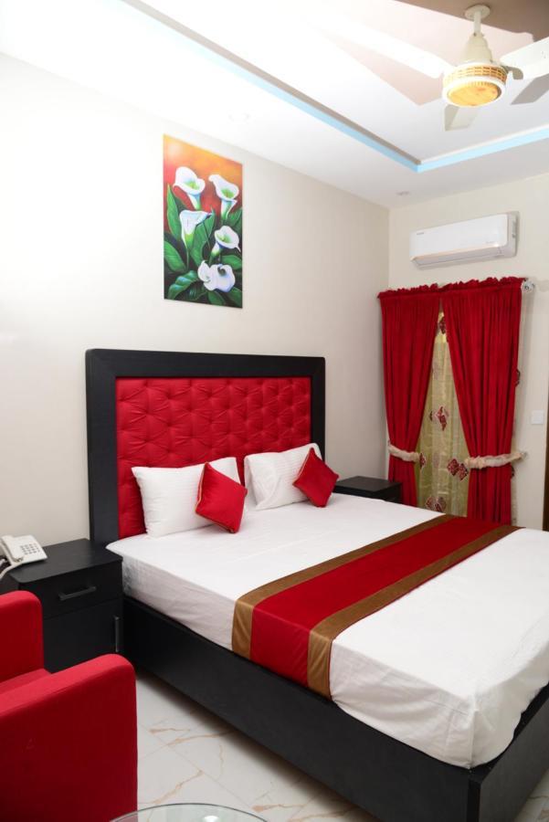 Hotel Deluxe Lahore Exterior foto