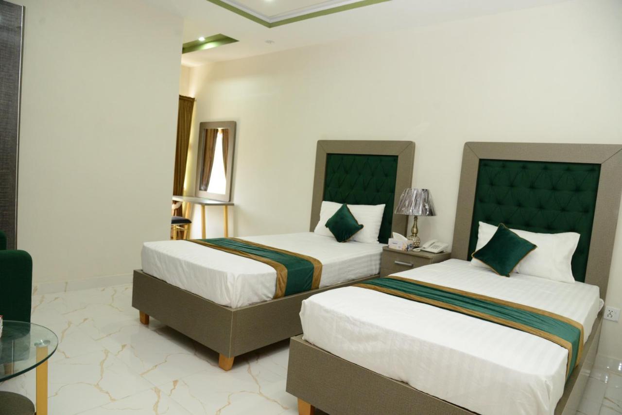 Hotel Deluxe Lahore Exterior foto