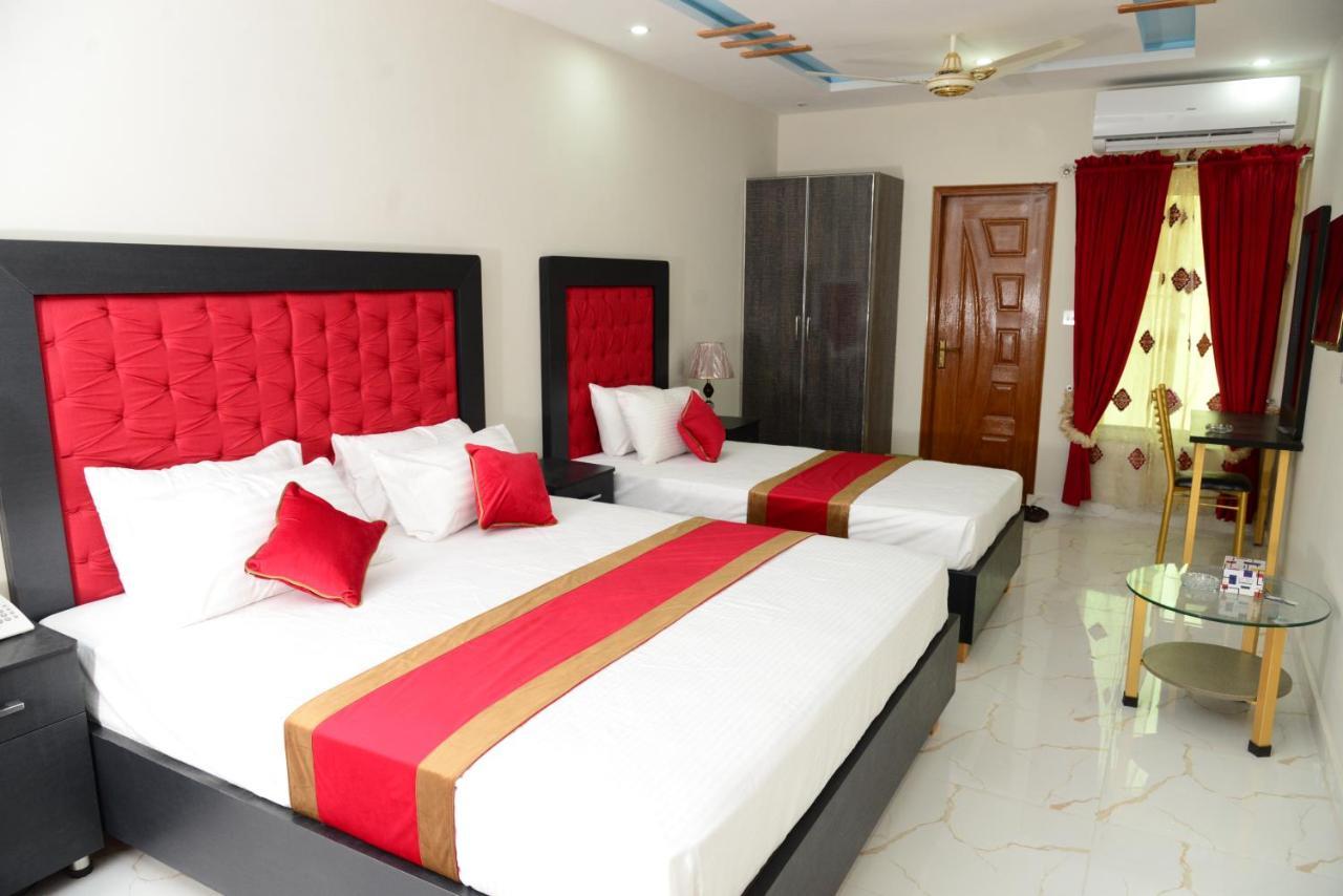 Hotel Deluxe Lahore Exterior foto