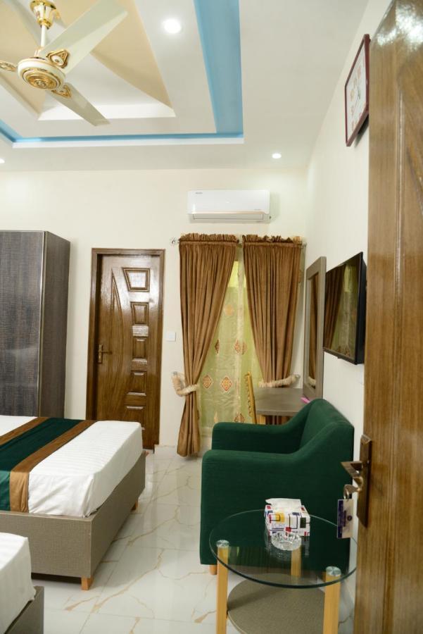 Hotel Deluxe Lahore Exterior foto